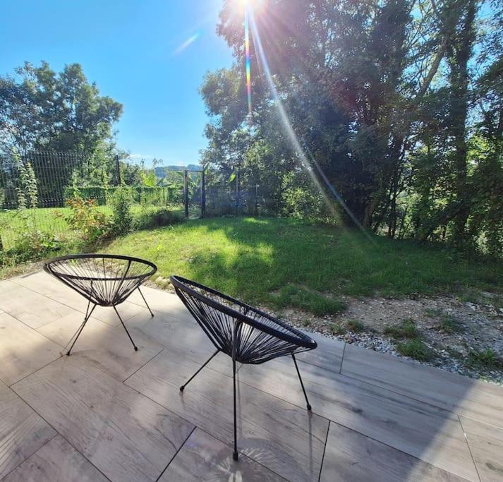 Logement Neuf A 2 Pas Du Lac La Bridoire Esterno foto