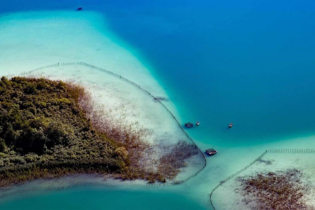 Logement Neuf A 2 Pas Du Lac La Bridoire Esterno foto