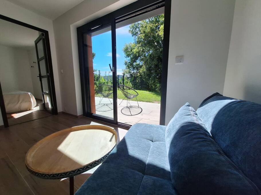 Logement Neuf A 2 Pas Du Lac La Bridoire Esterno foto