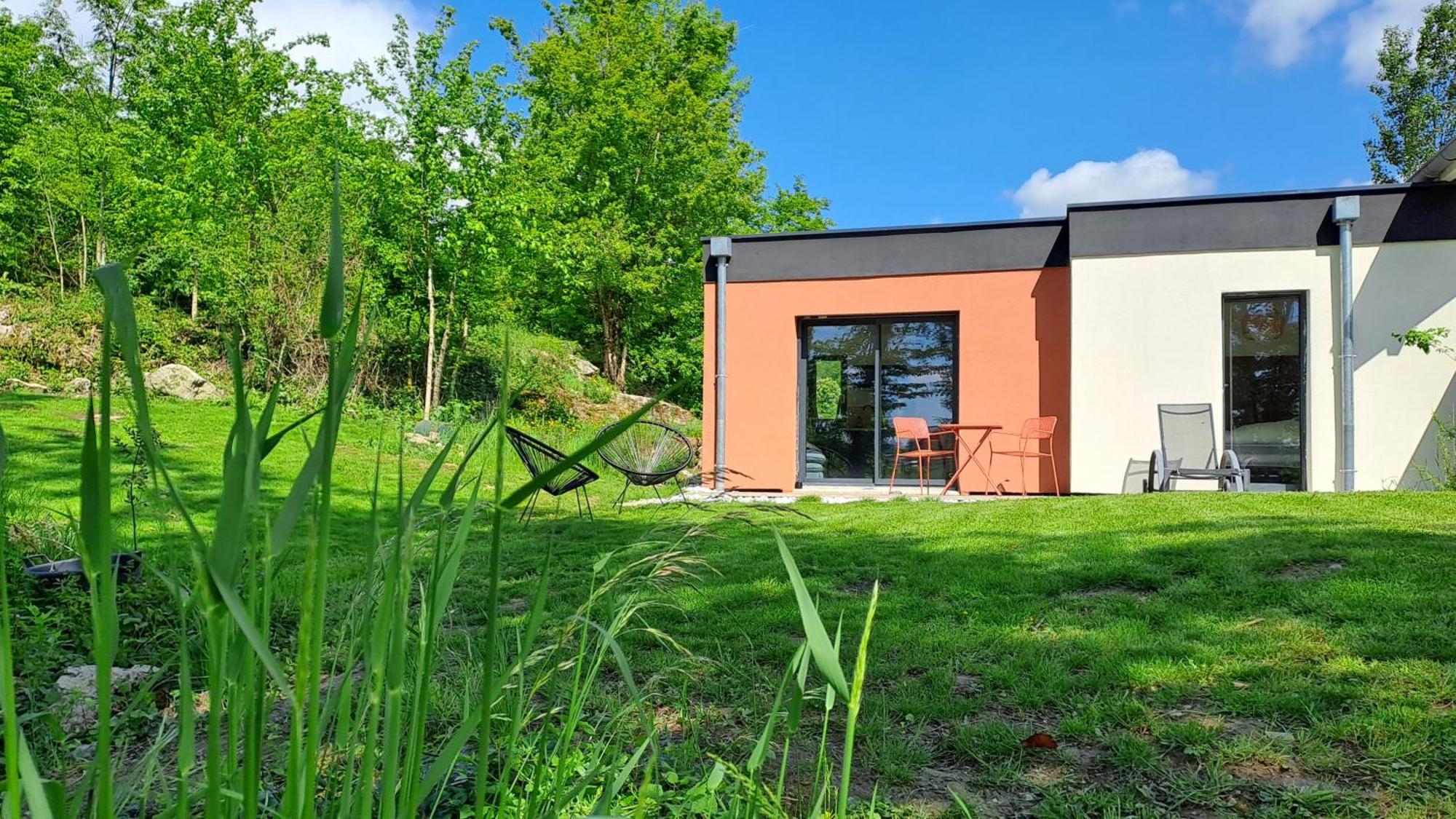 Logement Neuf A 2 Pas Du Lac La Bridoire Esterno foto