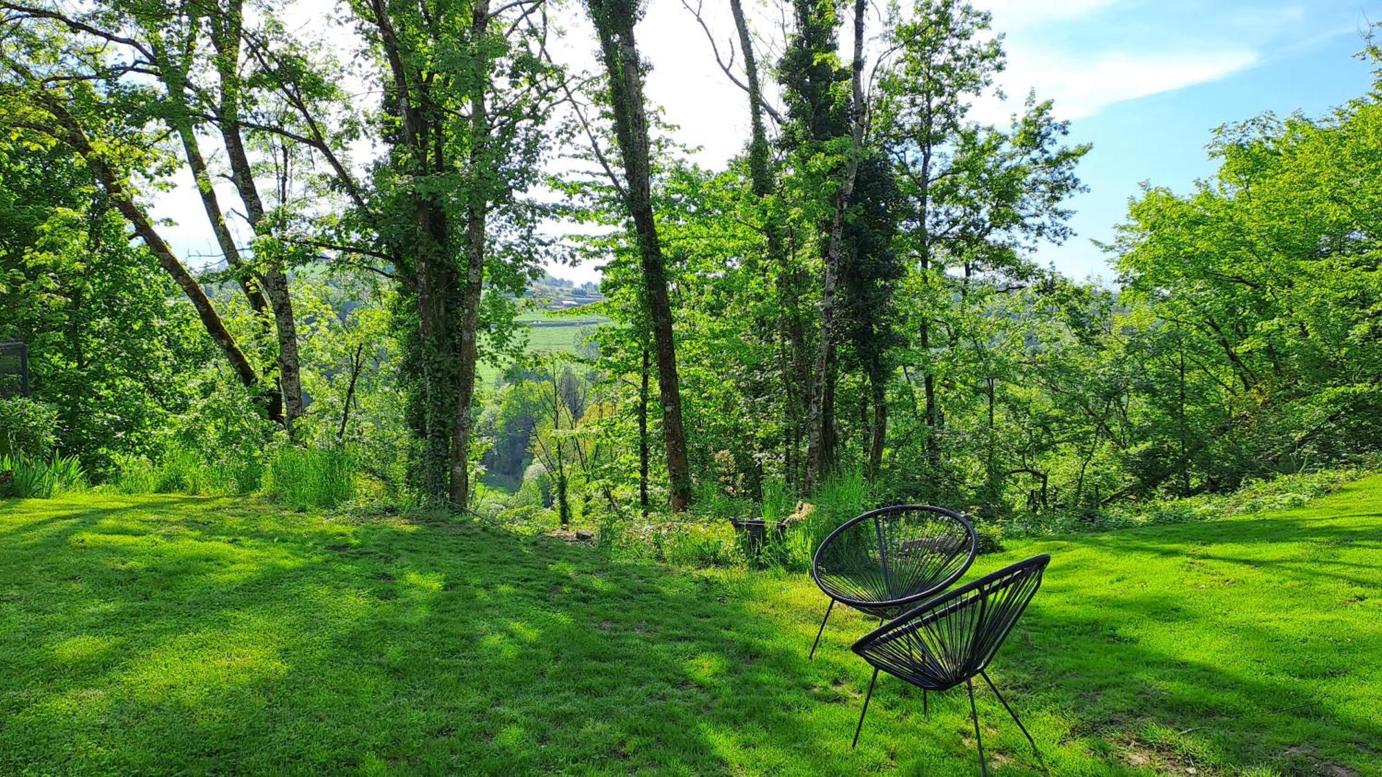 Logement Neuf A 2 Pas Du Lac La Bridoire Esterno foto