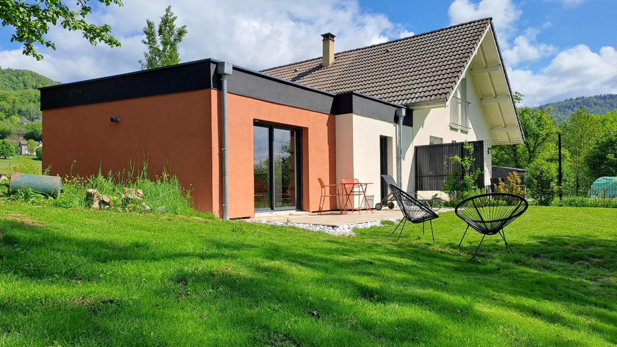 Logement Neuf A 2 Pas Du Lac La Bridoire Esterno foto